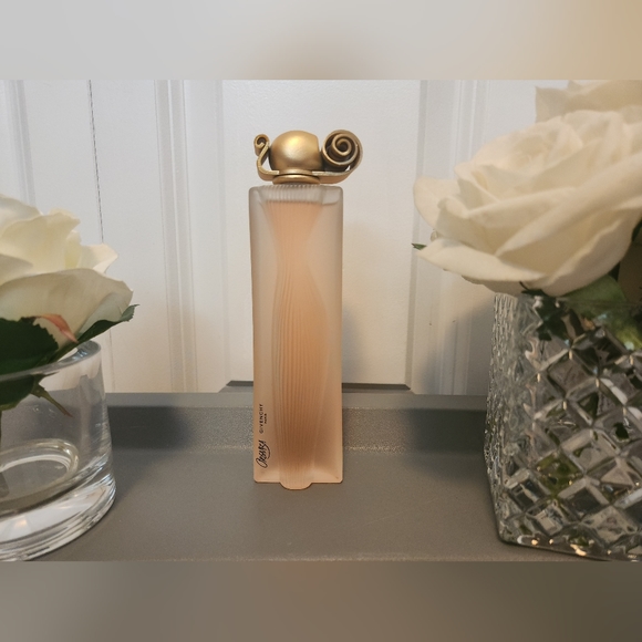 Organza by Givenchy Dry Body Oil Spray / 100ml / 3.3 fl.oz - Picture 2 of 8